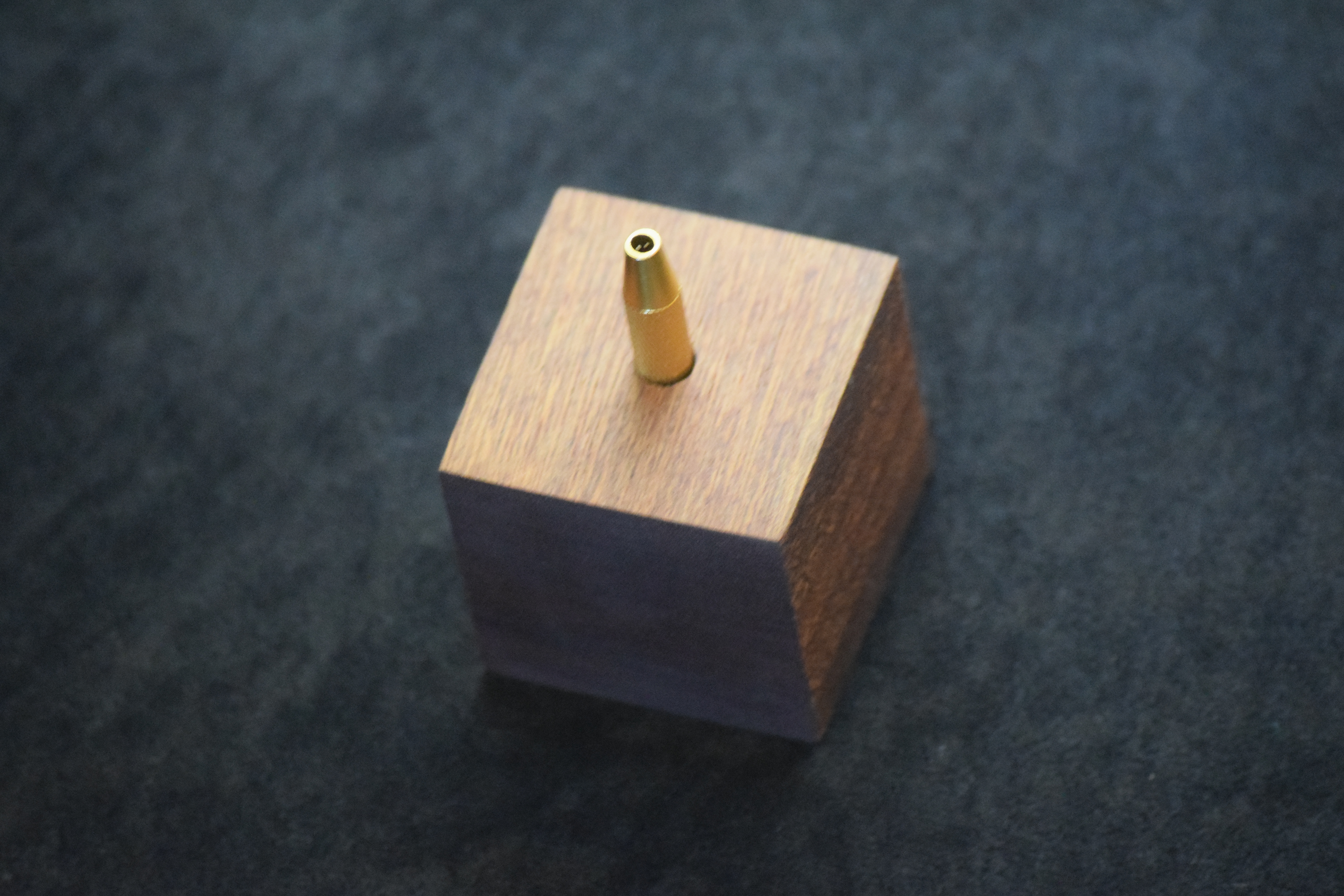 Gemstone Display - sapele photo 9