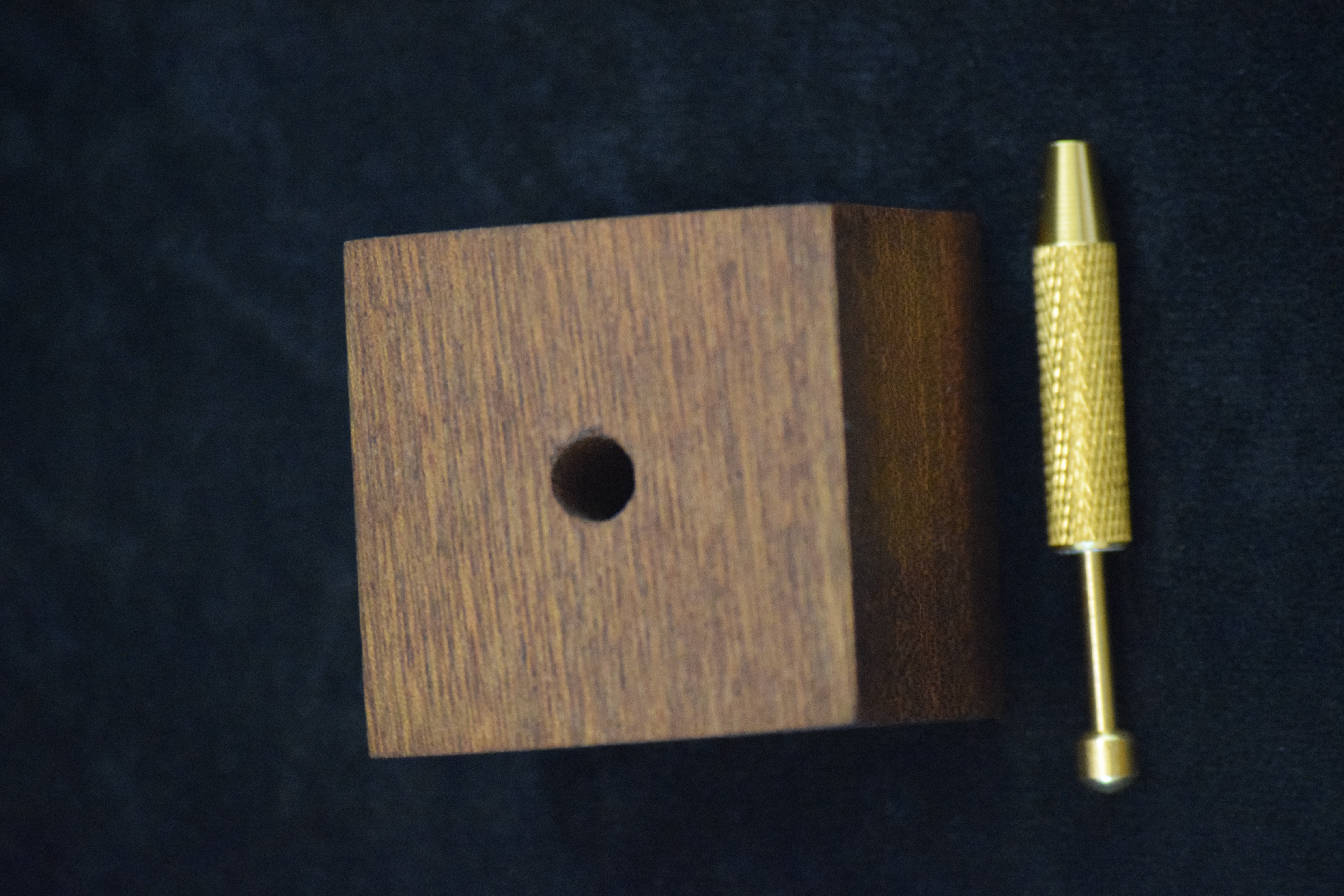 Gemstone Display - sapele photo 11